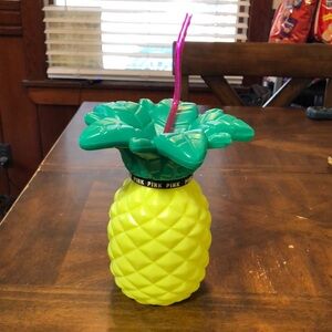 Pineapple Shaped Party Cup with Straw - Green and Yellow